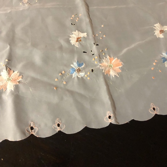 Vintage embroidered sheer window panel - Picture 10 of 12